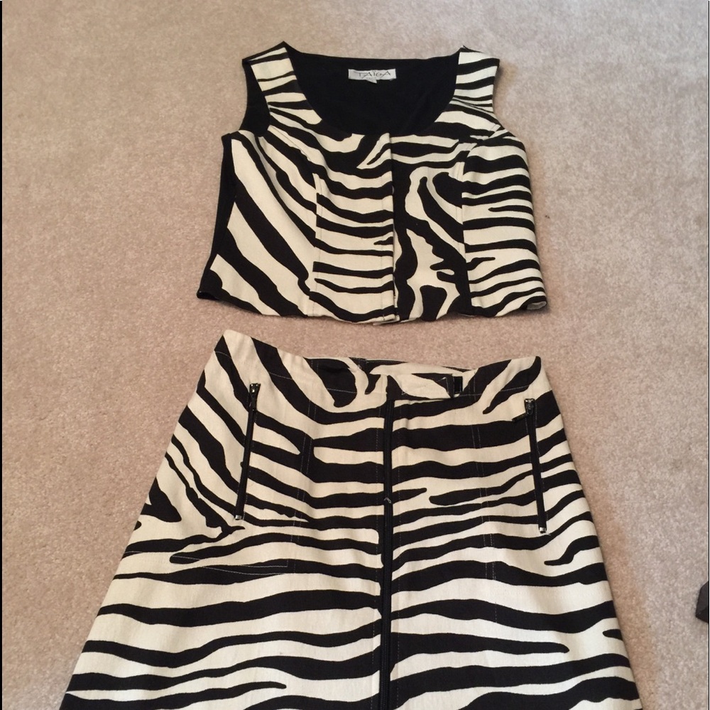 Designer skirt and Vest Size 4 High Quality